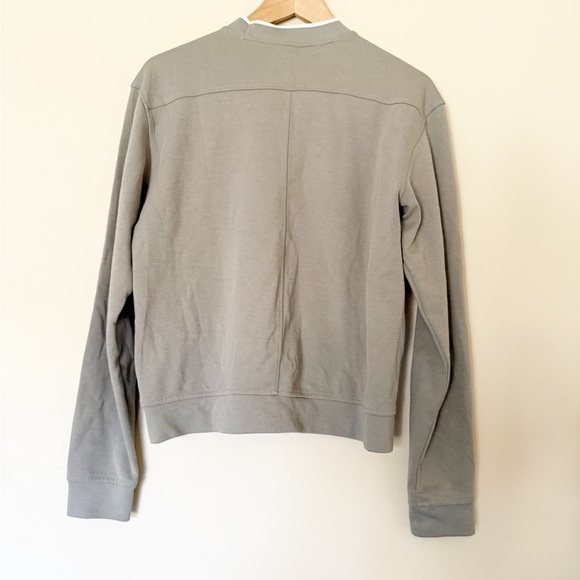 Adidas Women's Go-to Golf Silver Pebble Sweatshirt - Picture 9 of 10